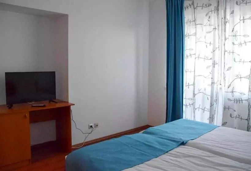 Hotel West Gate Studios