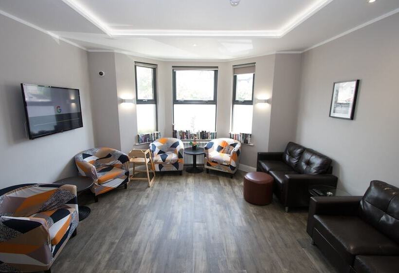 ホテル Westciti Caroco Apart