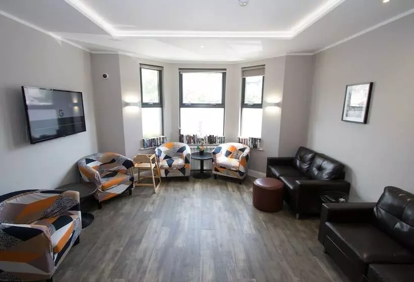 Hotelli Westciti Caroco Apart