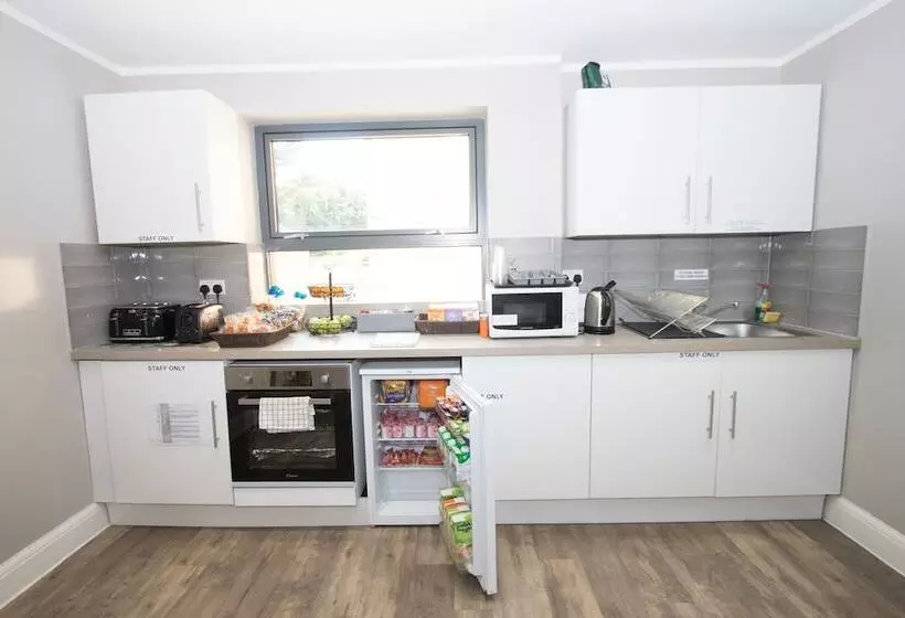 Hotelli Westciti Caroco Apart