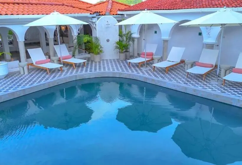 Mount Cinnamon Beach Resort