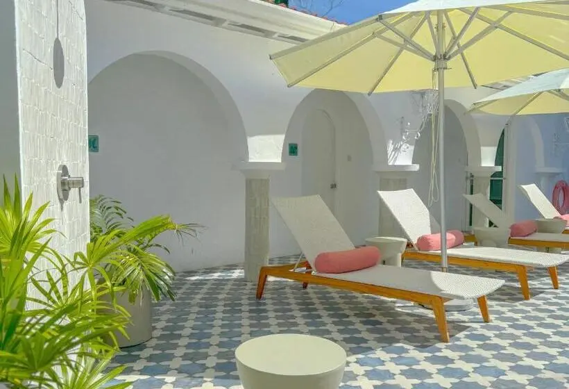 Mount Cinnamon Beach Resort