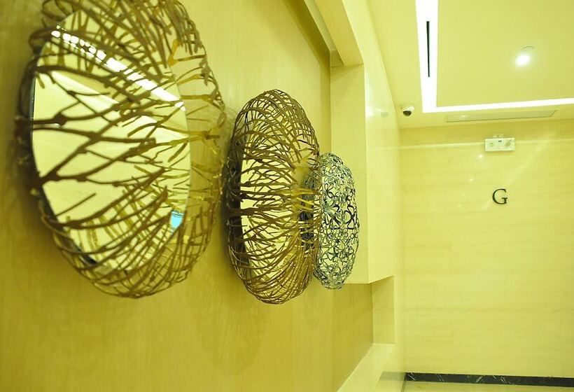 Csuites At Two Central Residences