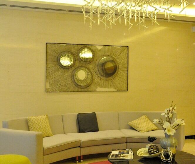 Csuites At Two Central Residences