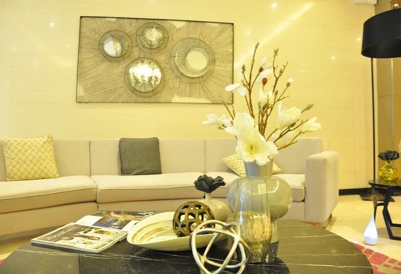 Csuites At Two Central Residences