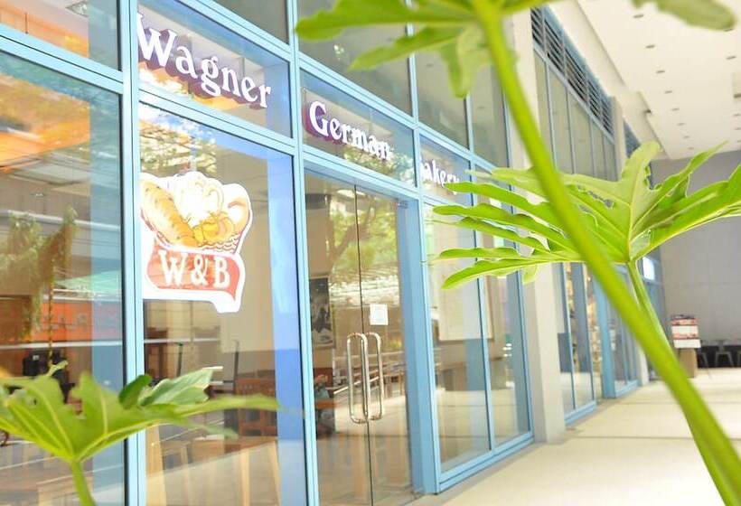 Csuites At Two Central Residences