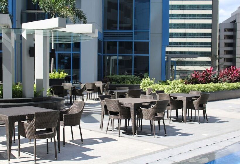 Csuites At Two Central Residences