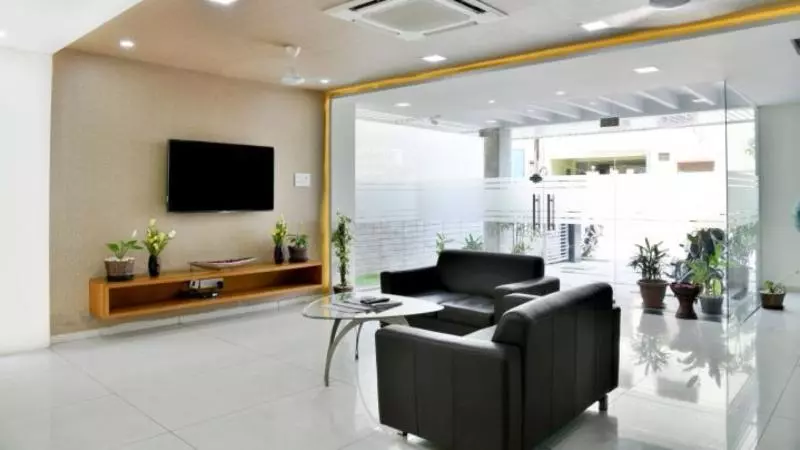 Fabhotel Eminent Suites Gachibowli