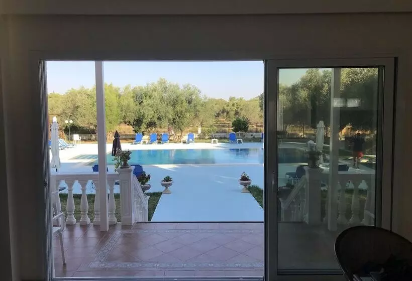 ホテル Ai   Helis Resort