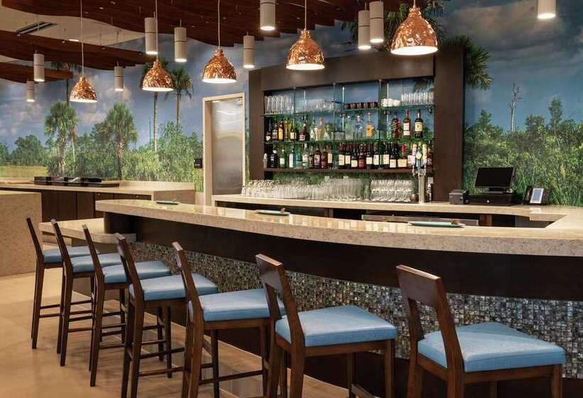 בית מלון כפרי Doubletree By Hilton Miami Doral, Fl