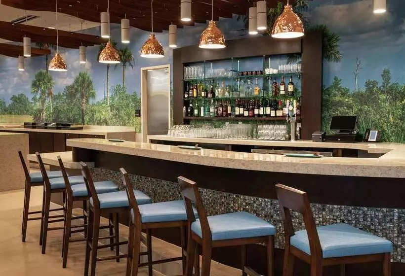 Hotelli Doubletree By Hilton Miami   Doral, Fl