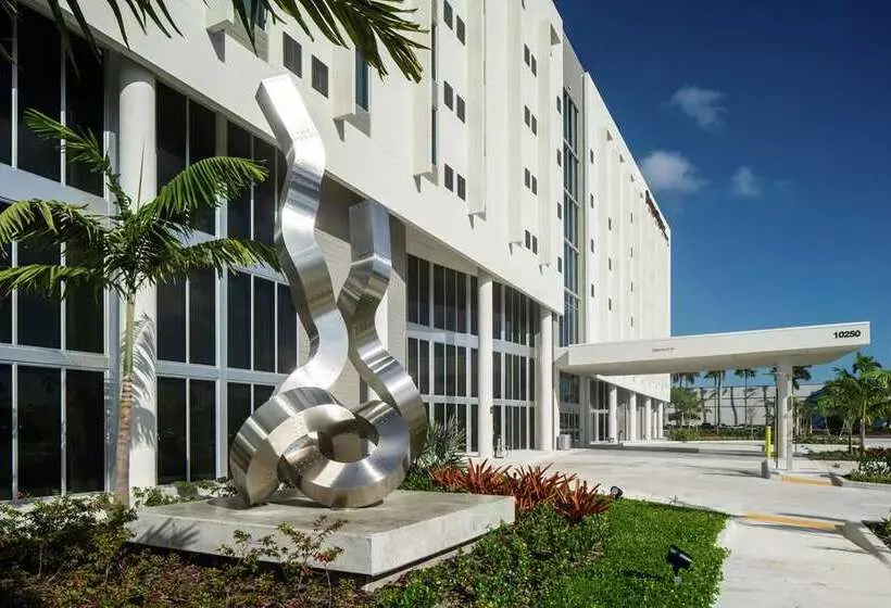 Hotelli Doubletree By Hilton Miami   Doral, Fl