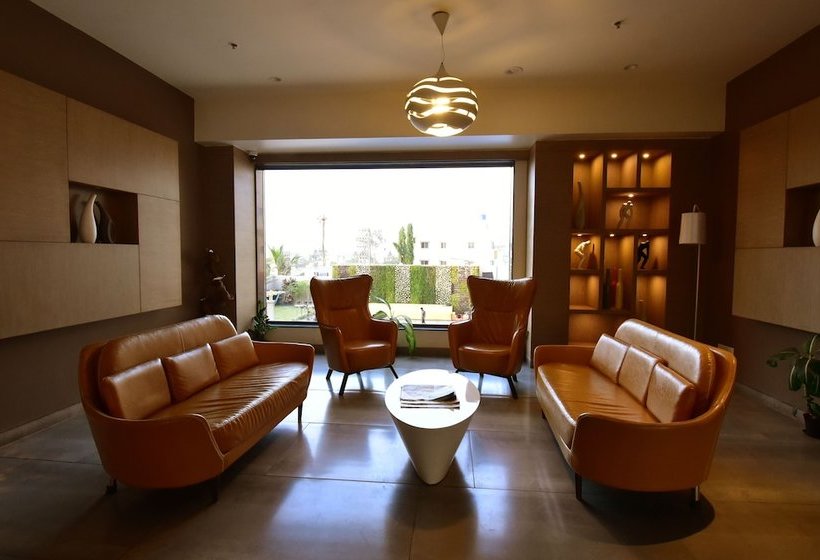 Hotel Aishwarya Regency