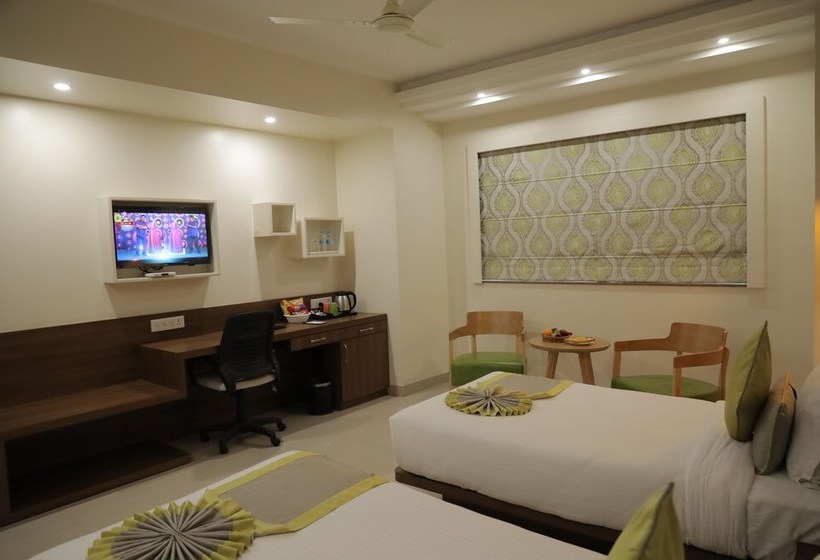 Hotel Aishwarya Regency