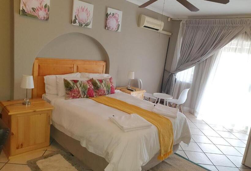 فندق Emoyeni Guest House