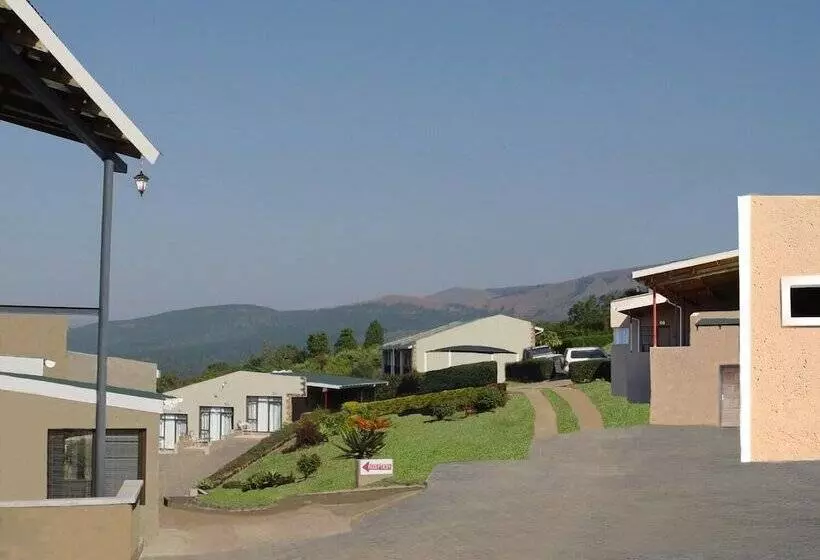 هتل Esther's Lodge