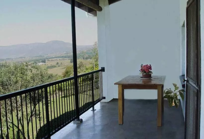 هتل Esther's Lodge