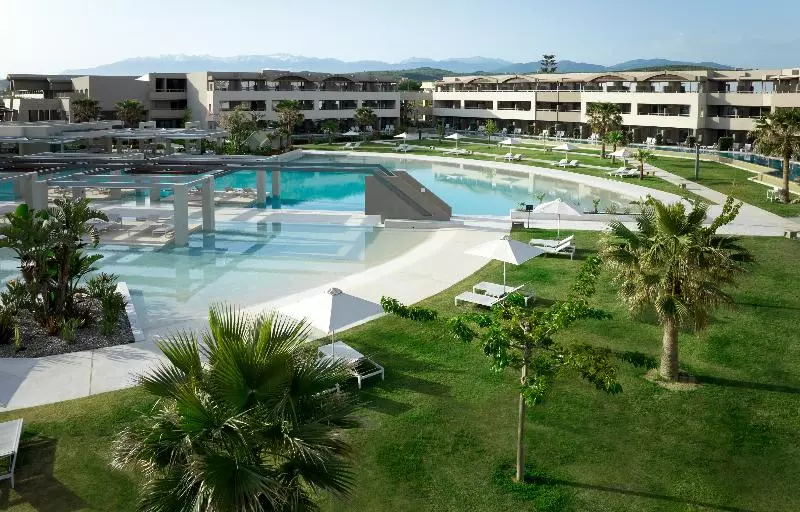 Hotelli Euphoria Resort  All Inclusive