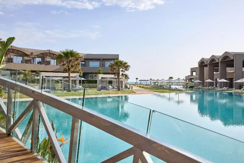 Hotelli Euphoria Resort  All Inclusive