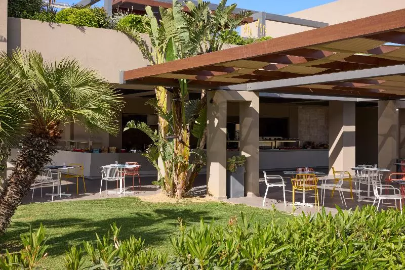 Hotelli Euphoria Resort  All Inclusive