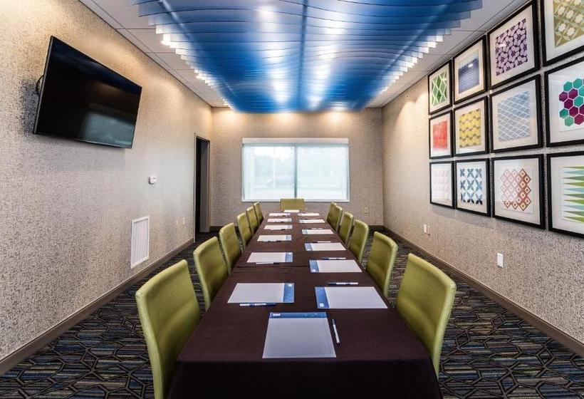 בית מלון כפרי Holiday Inn Express & Suites Allen Park, An Ihg