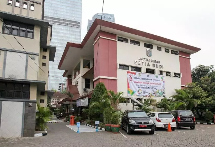 ホテル Literooms Setiabudi Sudirman