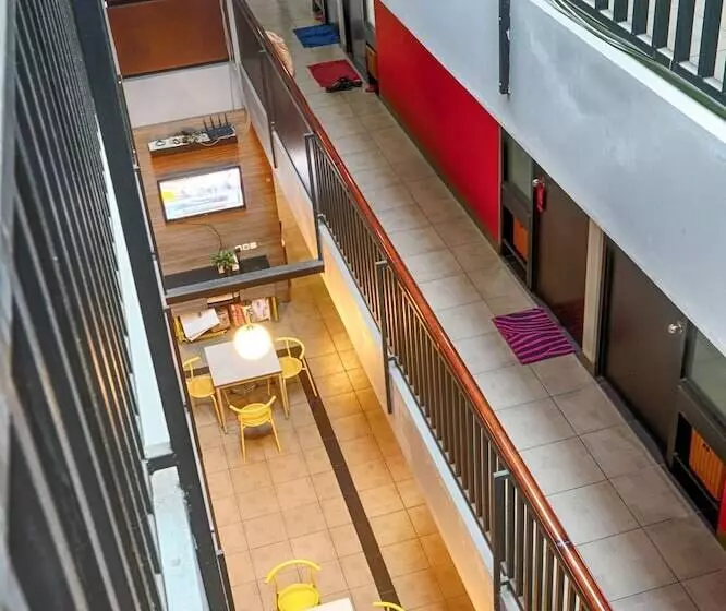 ホテル Literooms Setiabudi Sudirman