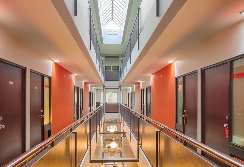 فندق Literooms Setiabudi Sudirman