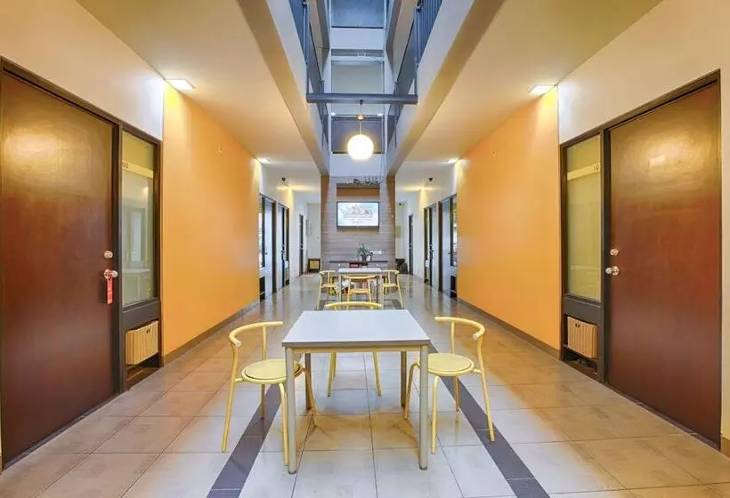 ホテル Literooms Setiabudi Sudirman