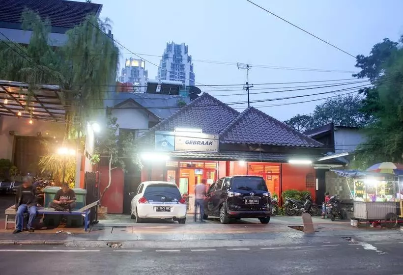 ホテル Literooms Setiabudi Sudirman