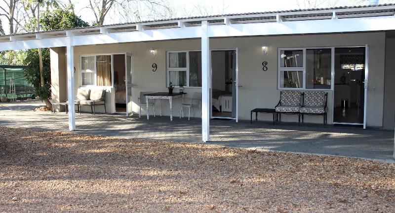 هتل Nuwerus Lodge Paarl