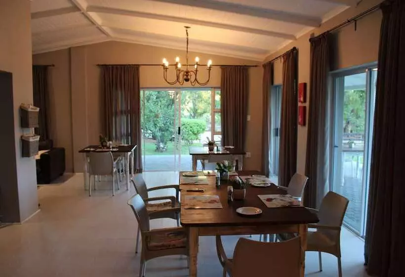ホテル Nuwerus Lodge Paarl