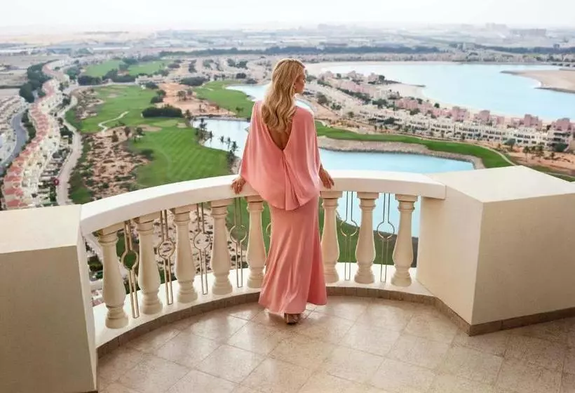 Hotelli Piks Key Al Hamra Village