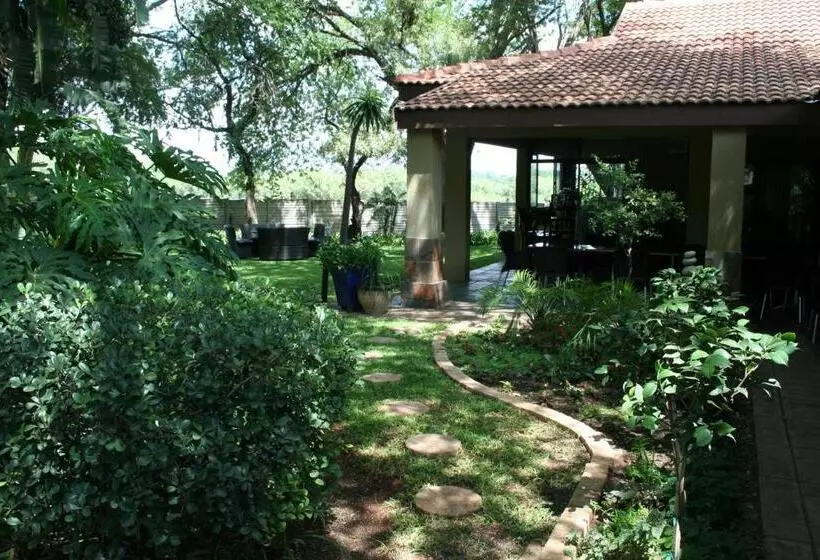 Hotelli Santai Guesthouse