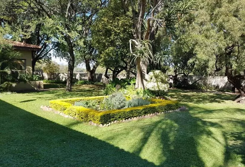 Hotelli Santai Guesthouse