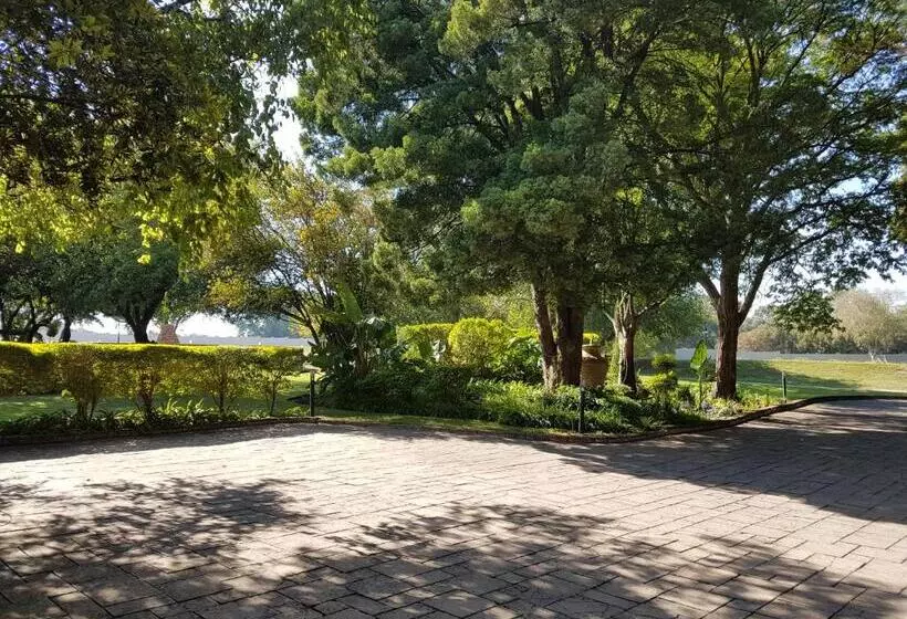 Hotelli Santai Guesthouse