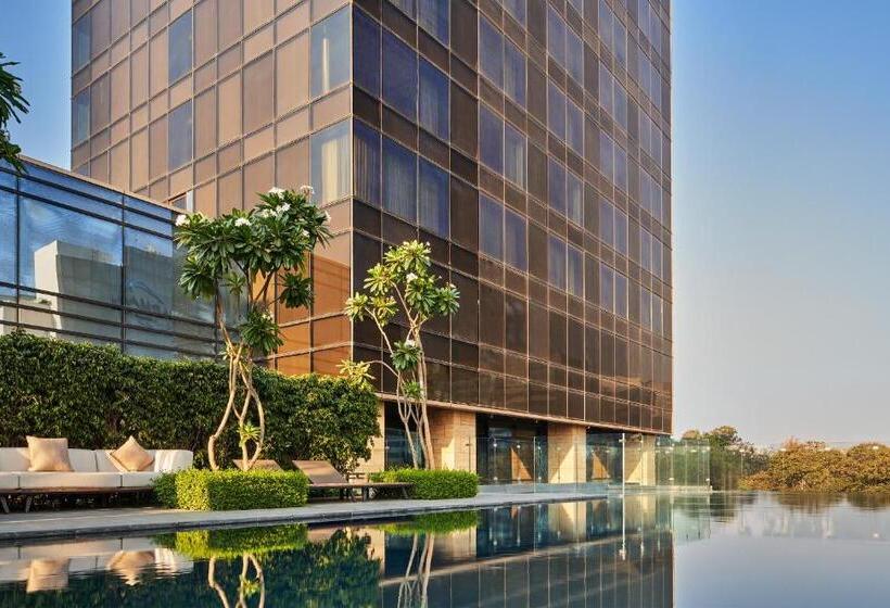 هتل The Den Bengaluru