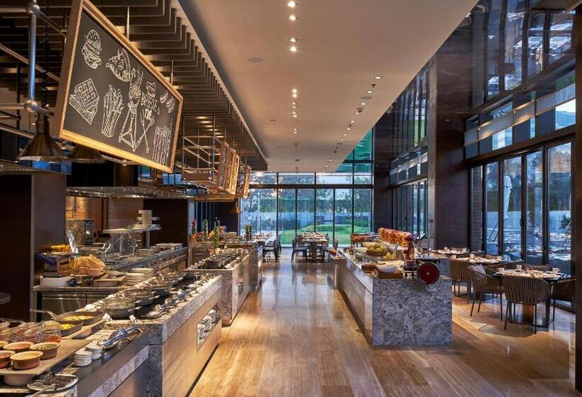 هتل The Den Bengaluru