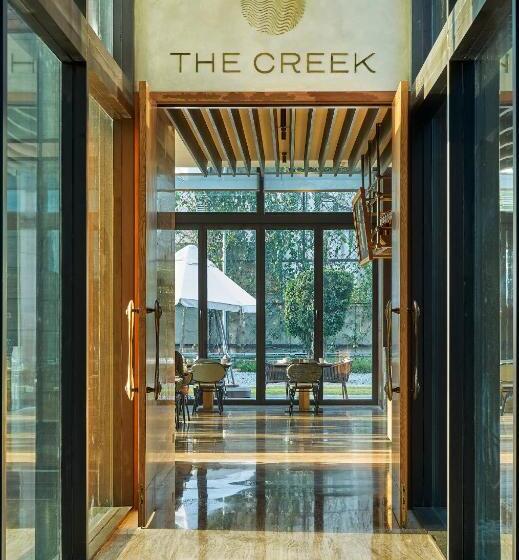 هتل The Den Bengaluru