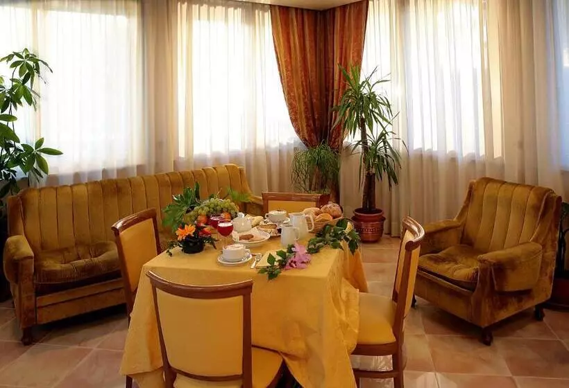 هتل Villa Luca