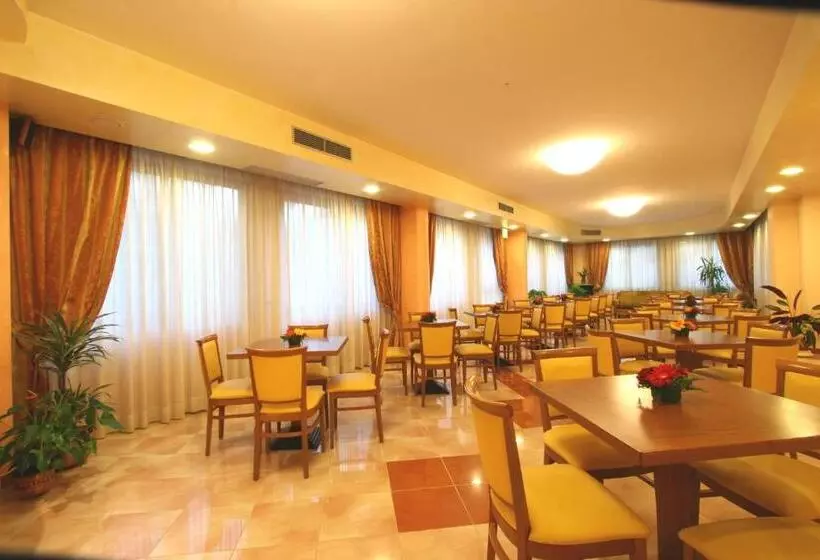 هتل Villa Luca