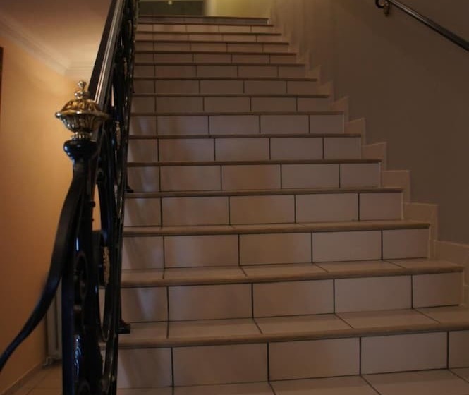 호텔 Logis Hôtel & Restaurant Du Chemin Des Dames