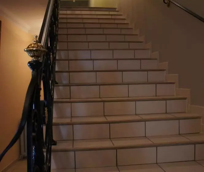 Hotelli Logis Hôtel & Restaurant Du Chemin Des Dames