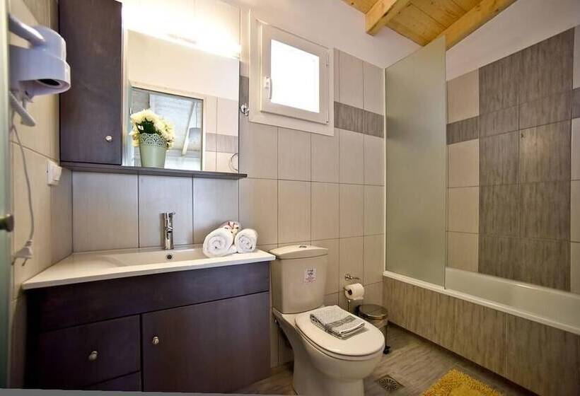 Palapart Gikas Gouvia