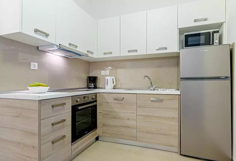 Palapart Gikas Gouvia