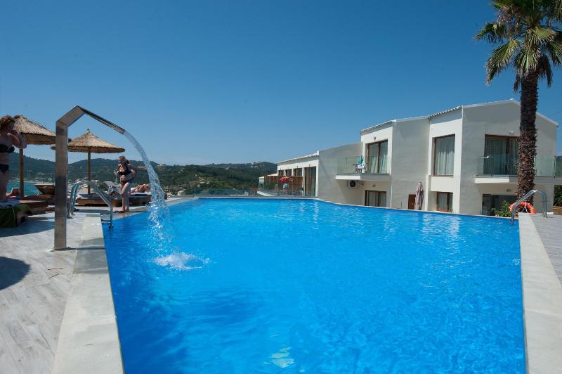 ホテル Porto Demo