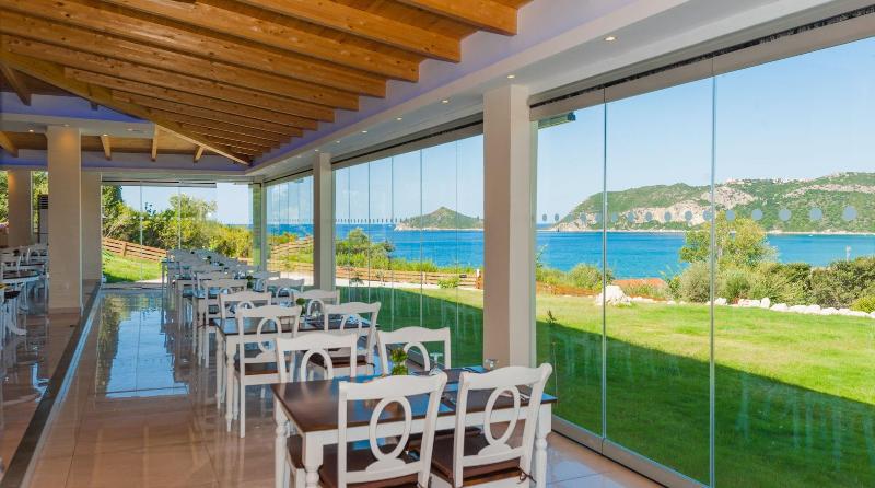 ホテル Porto Demo