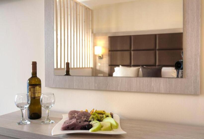 ホテル Porto Demo