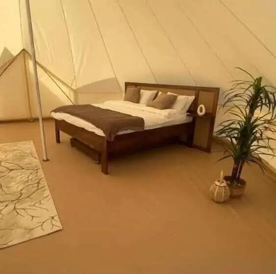 استراحتگاه Adventurer Camp