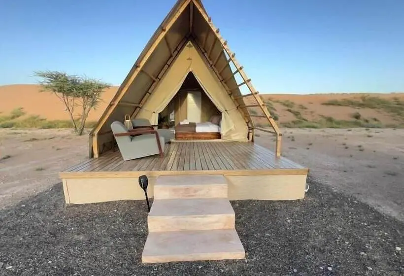 استراحتگاه Adventurer Camp